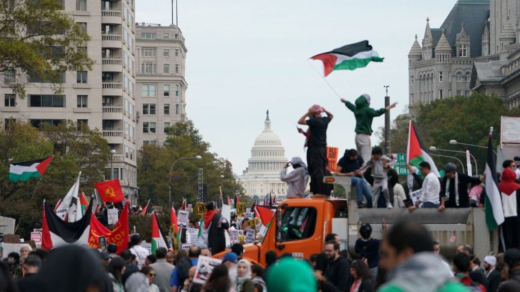 Demonstran di London Menyerukan Diakhirinya Pendudukan Israel