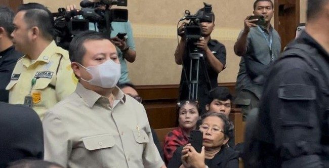 Eks Kader PDIP: Sadapan 'Perintah Ibu' & Harun Masiku
