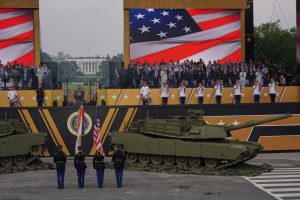 trump-tunjukkan-dukungan-total-pada-militer-as-di-parade-ulang-tahun-ke-250-angkatan-darat